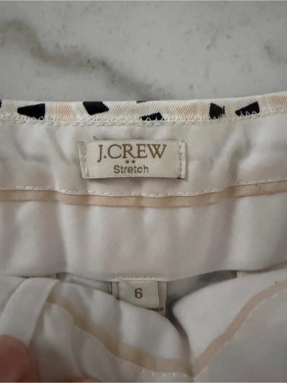 J.Crew Stretch Printed Shorts Size 6 Cream Black Geometric Flat Front Casual